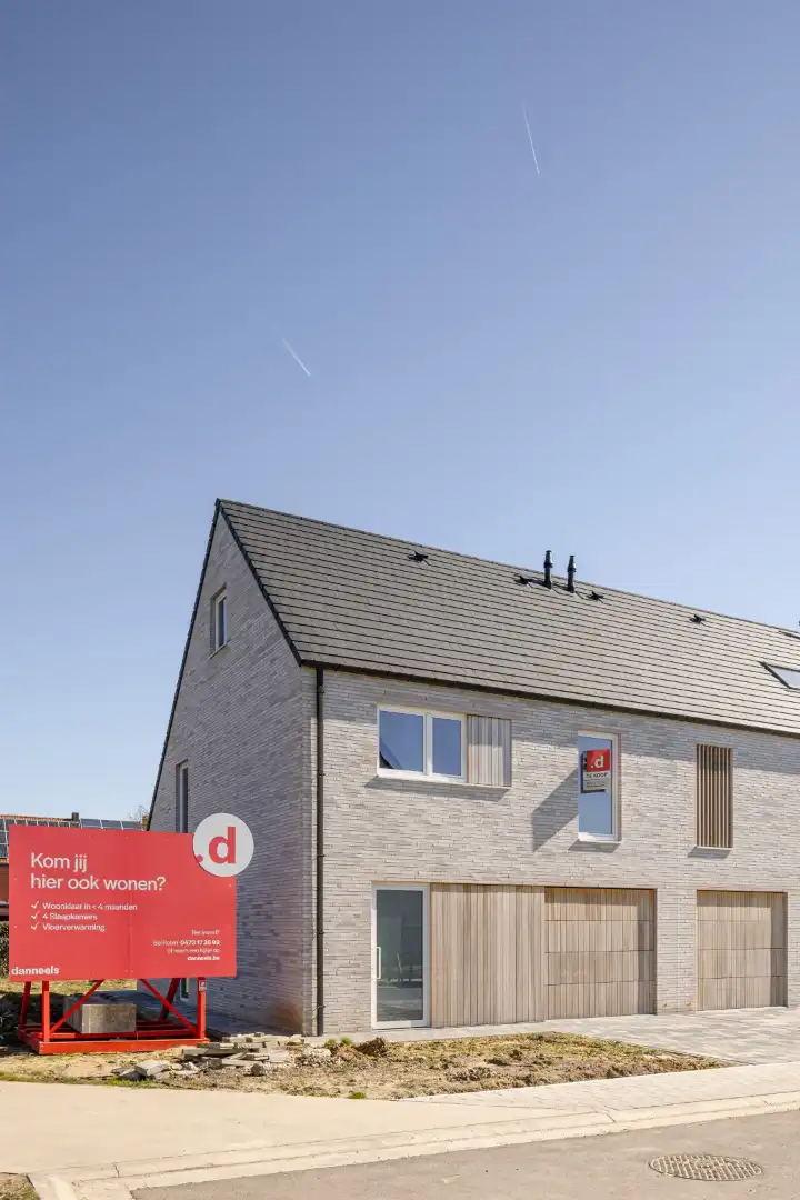 Ruime halfopen bebouwing in centrum Wevelgem foto 4