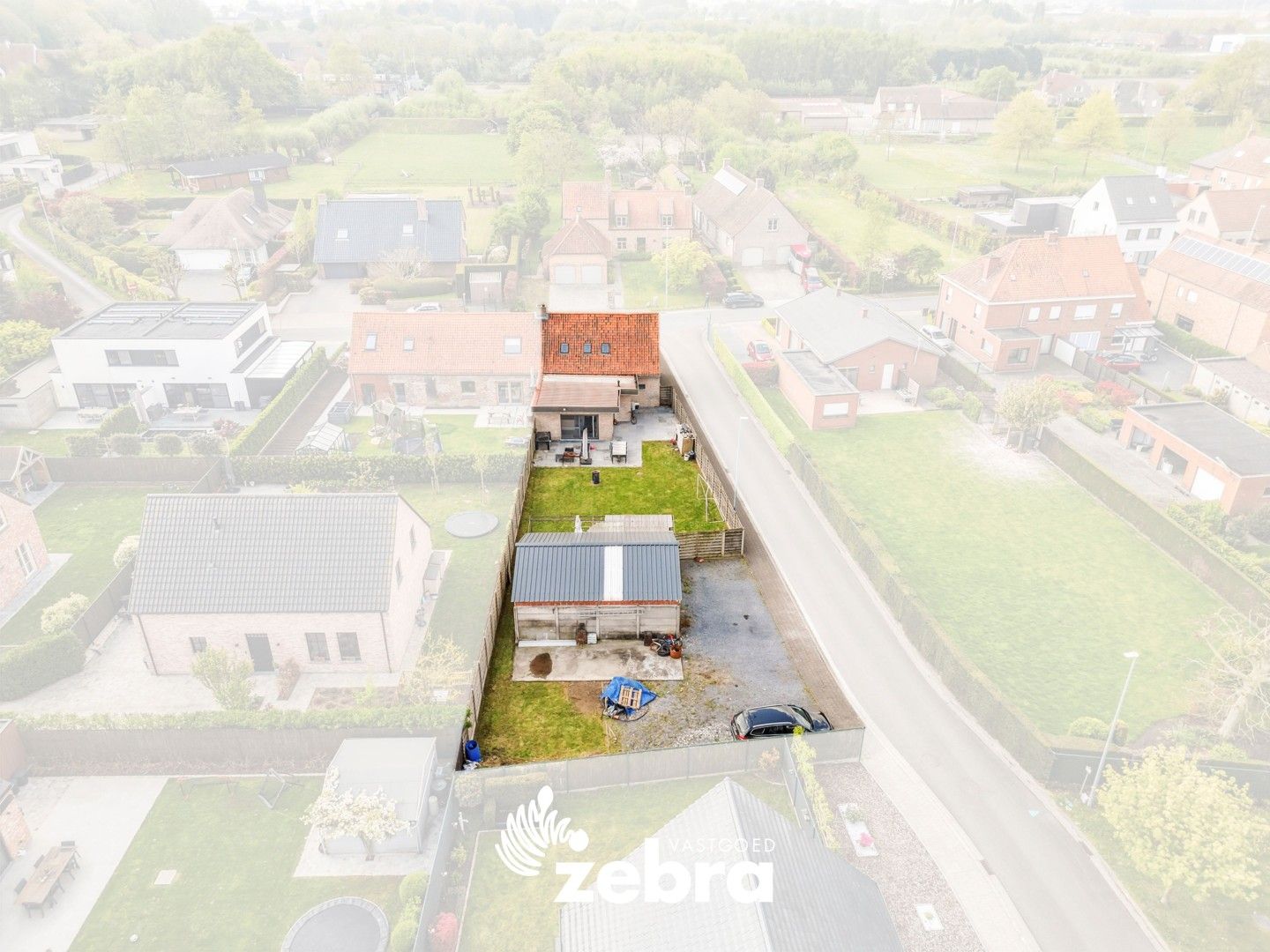 Instapklare woning met drie slaapkamers en loods op een toplocatie te Izegem! foto 22