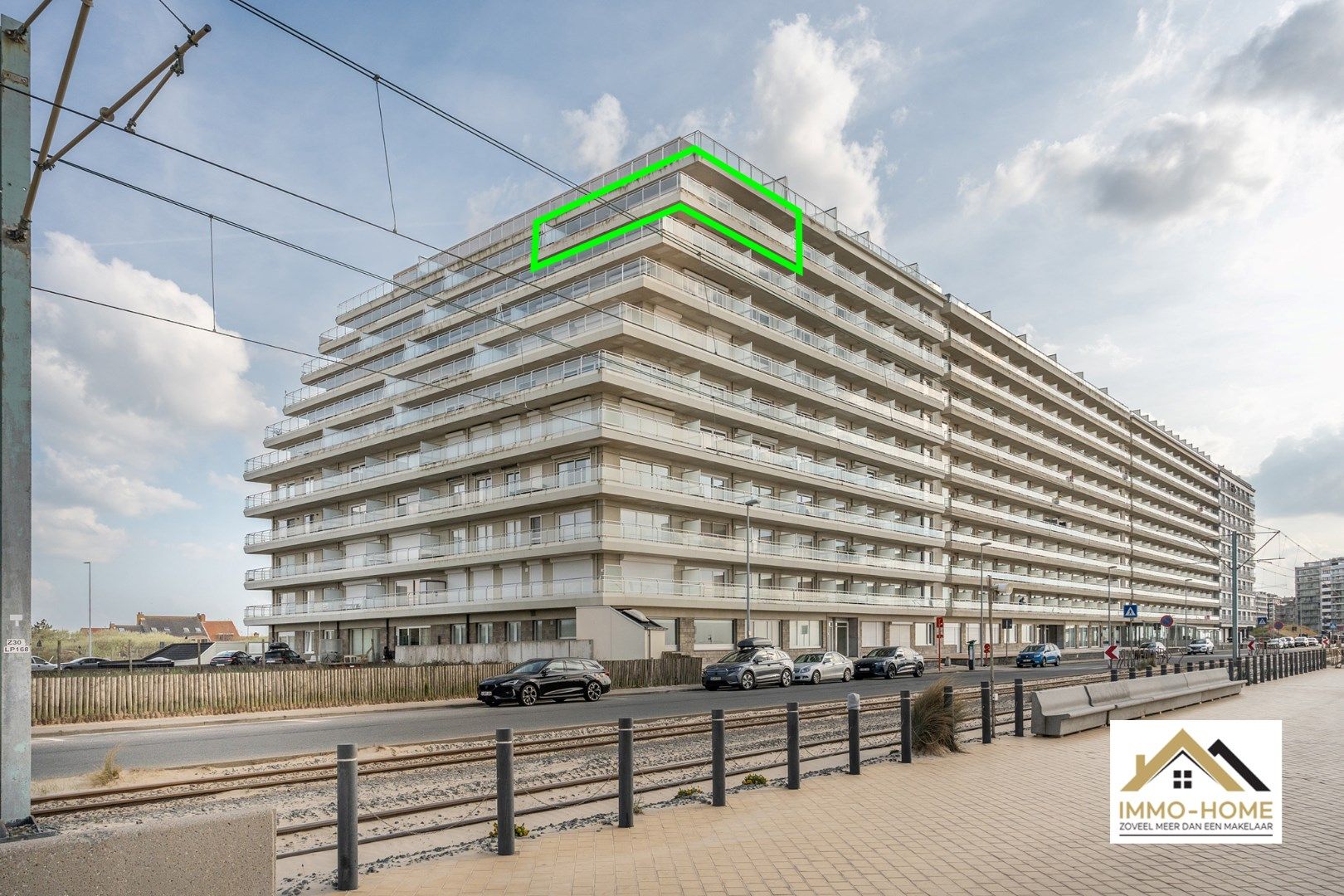 Prachtig hoekappartement met frontaal zeezicht foto {{pictureIndex}}