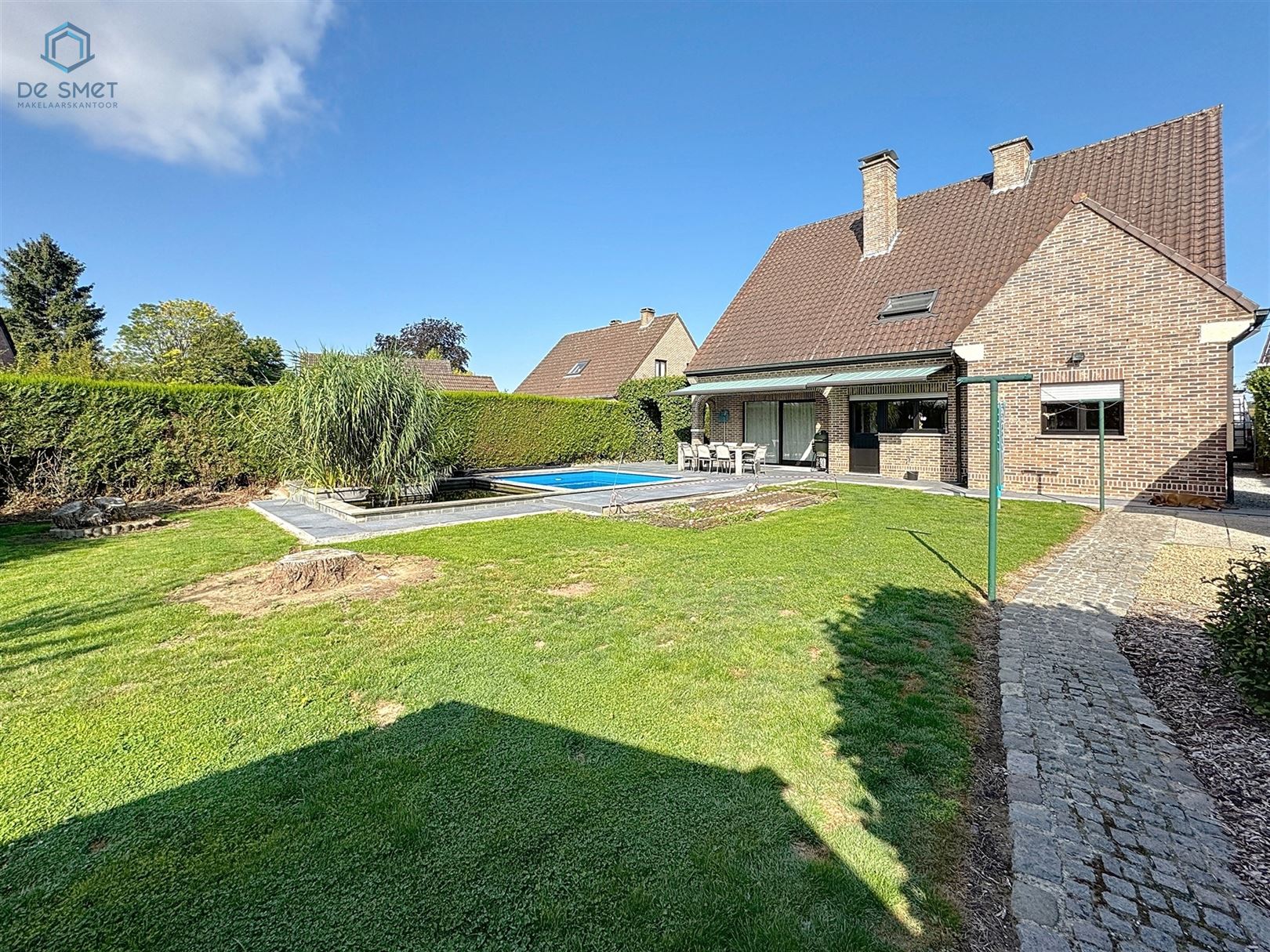 Prachtig gerenoveerde villa met 4 slaapkamers, garage en zwembad foto 32