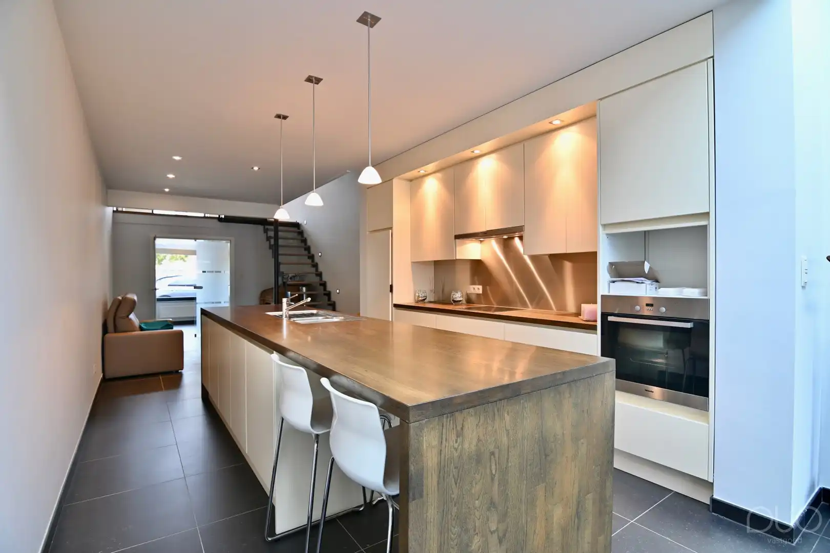 Moderne instapklare woning met twee slaapkamers, aparte werkruimte en tuintje in hartje Zoutleeuw foto 5