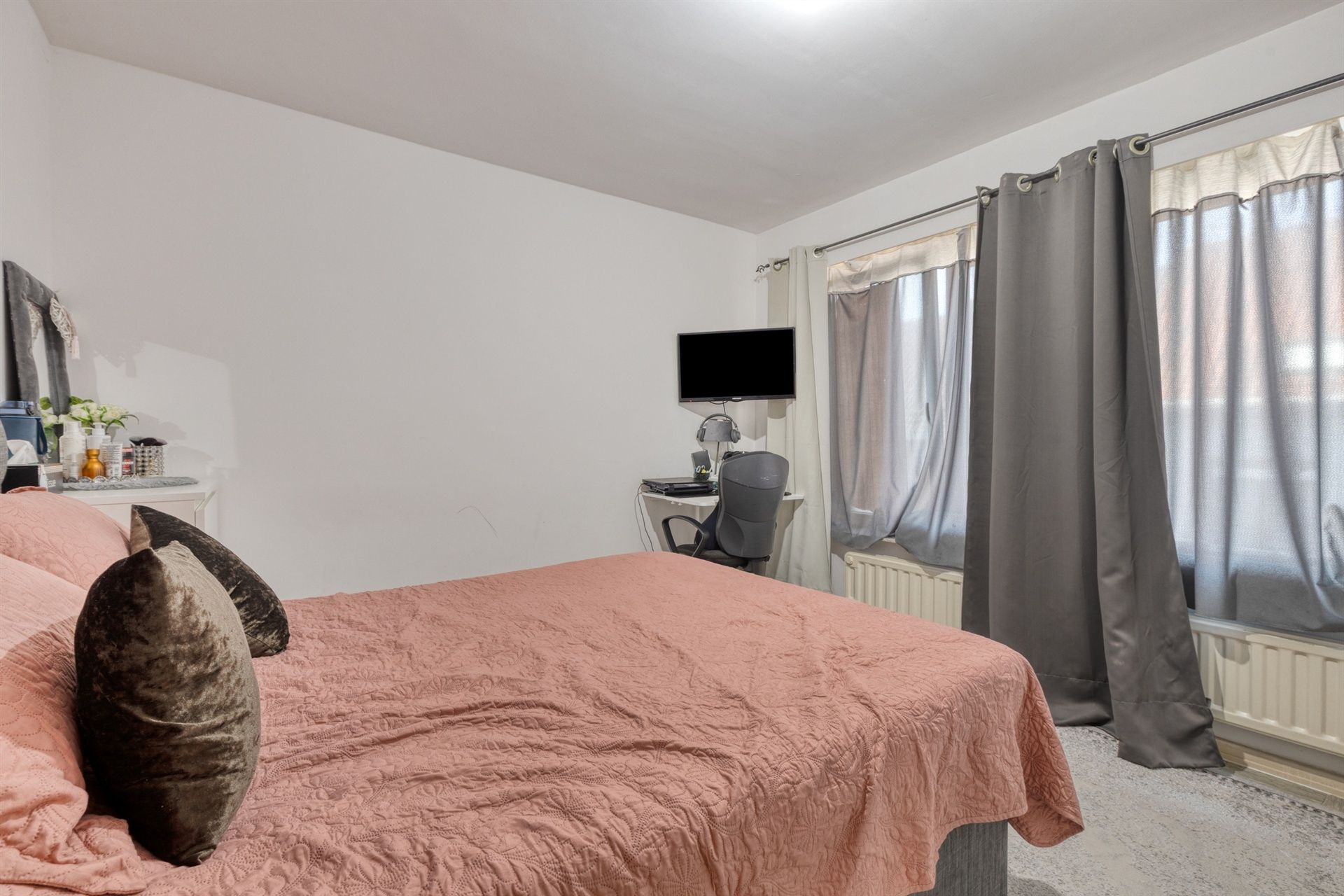 IN OPTIE !!! Opbrengsteigendom met 2 appartementen + 6 autostallingen foto 10