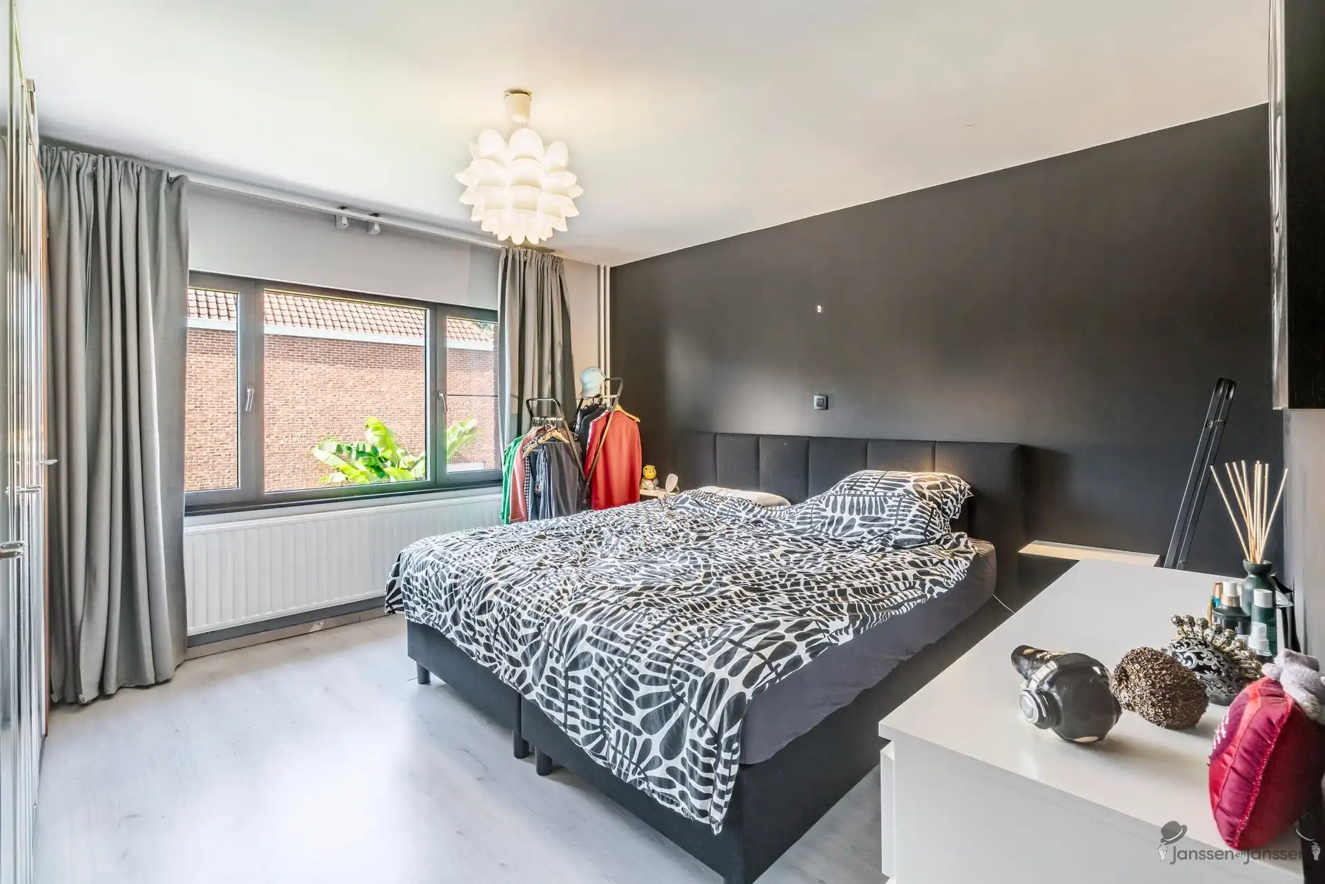 Gerenoveerde woning met 2 slaapkamers en 2 badkamers en in Begijnendijk foto 15