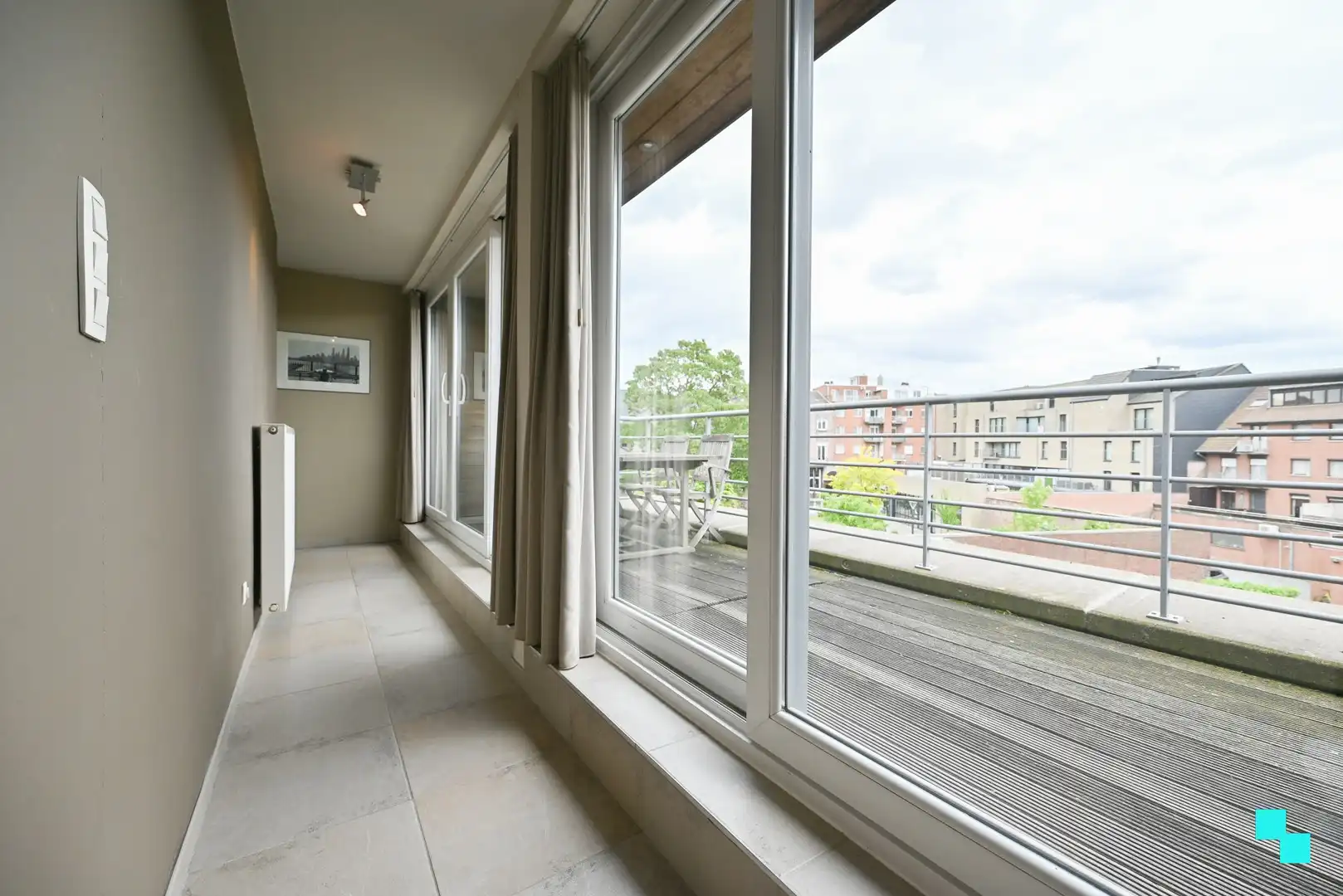 Riant dakappartement in hartje Izegem met panoramisch zicht foto 12