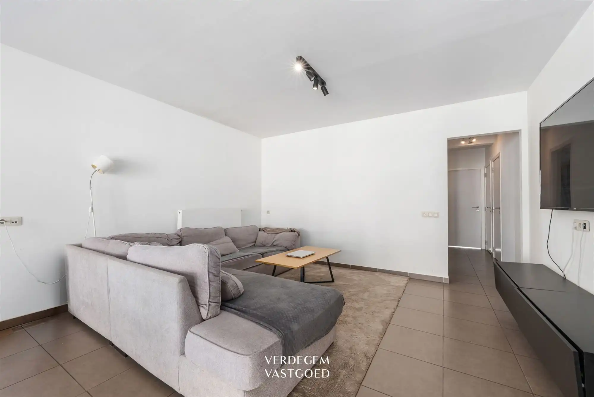 Mooi instapklaar appartement met open zicht en alle comfort nabij het centrum van Lokeren foto 5