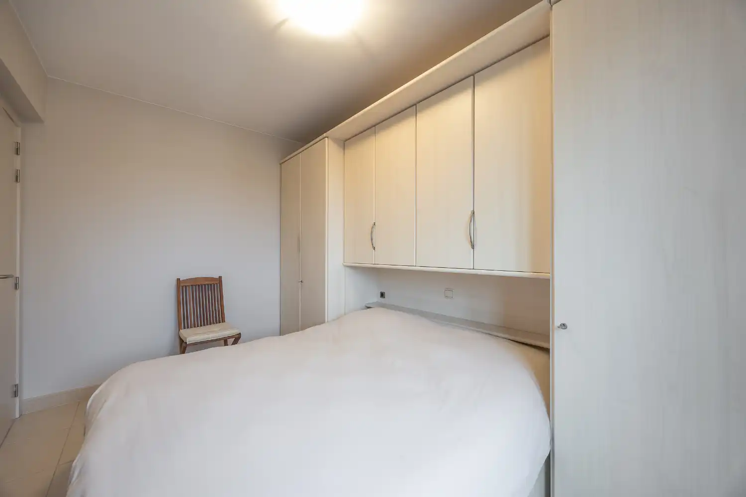 Luxe appartement op de zeedijk met panoramisch zeezicht en zuidgericht terras foto 18