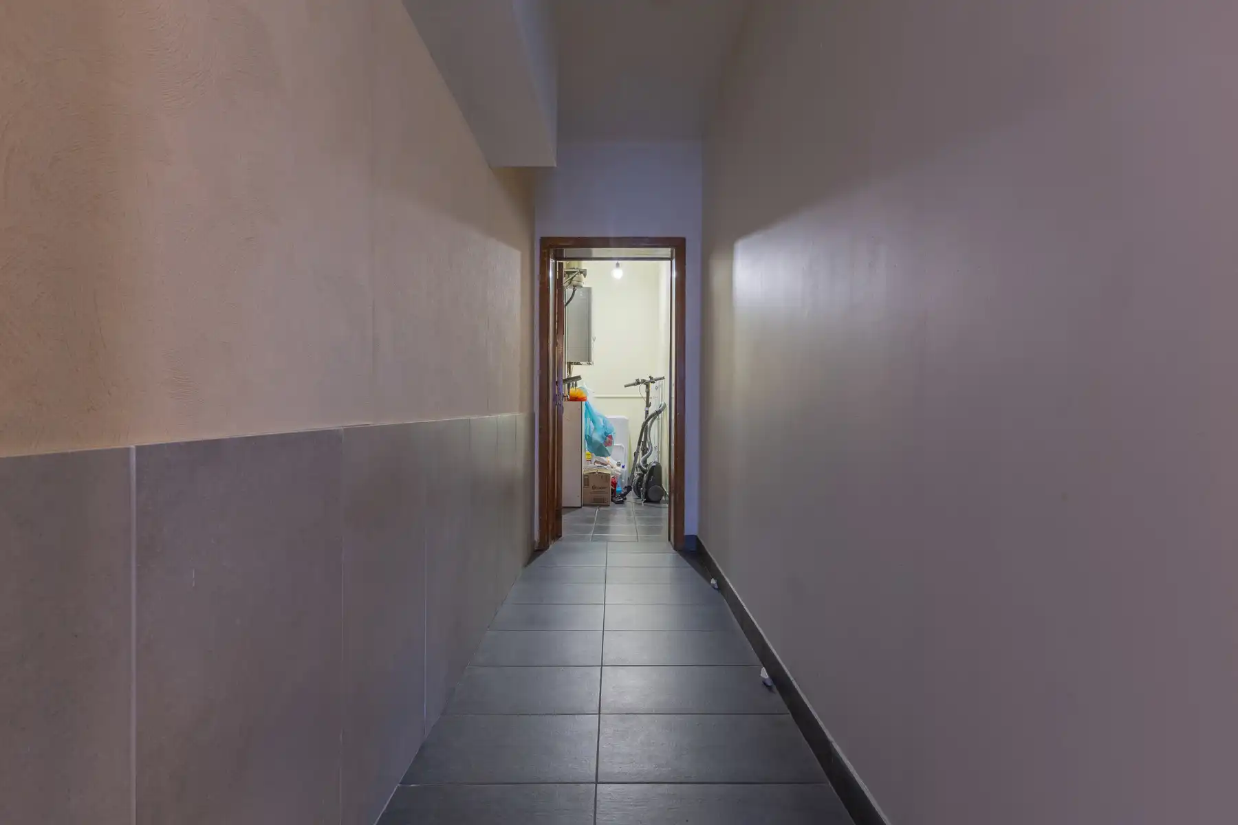 Gelijkvloers appartement met terras en tuin (+ kelder) foto 17