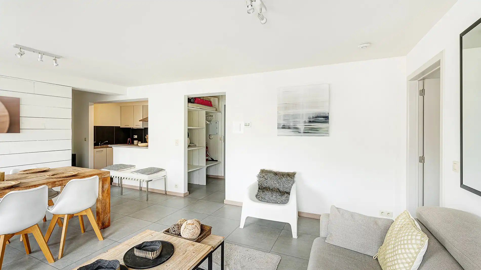 Breed appartement met 2 slpks. in centrum Knokke foto 6