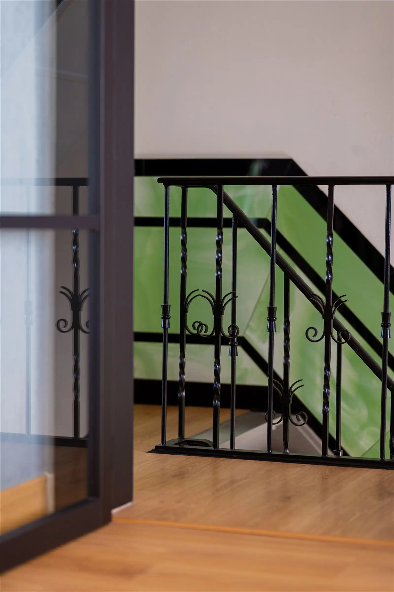 Ruime gezinswoning met grote tuin in Denderhoutem! foto 10