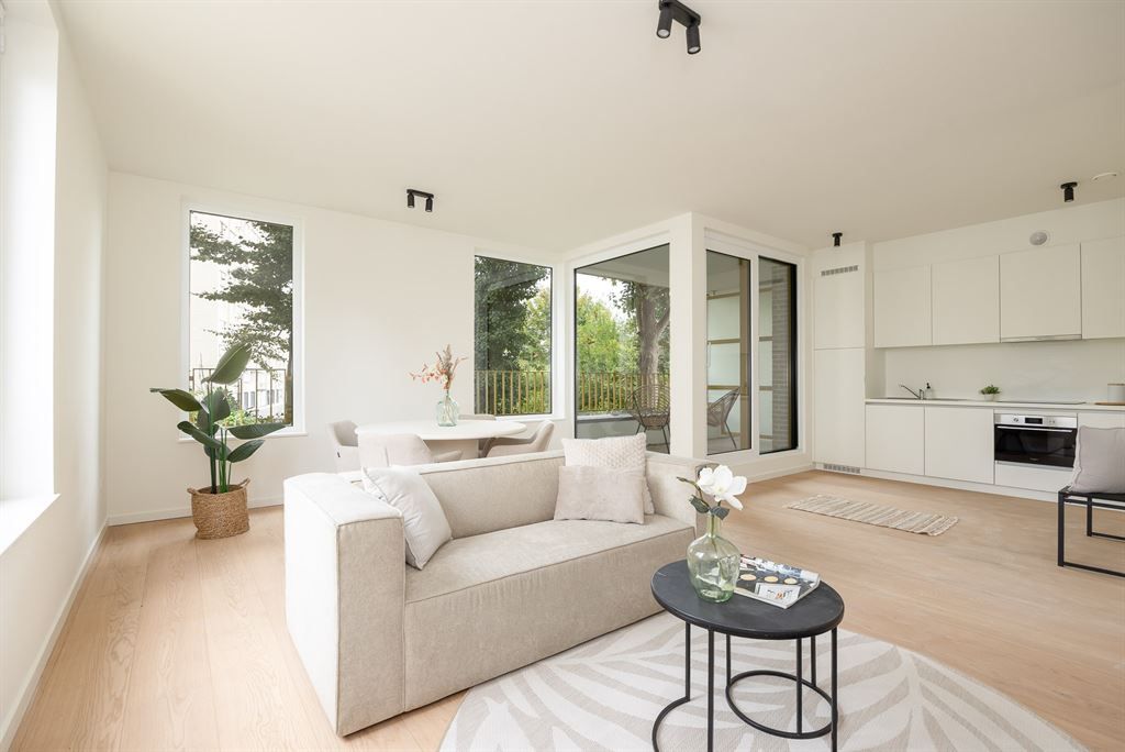 lichtrijk nieuwbouwappartement met terras foto {{pictureIndex}}