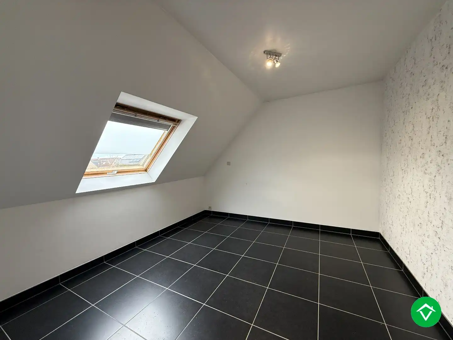 Duplexappartement met twee slaapkamers, zonneterras en parking te Moorslede  foto 11