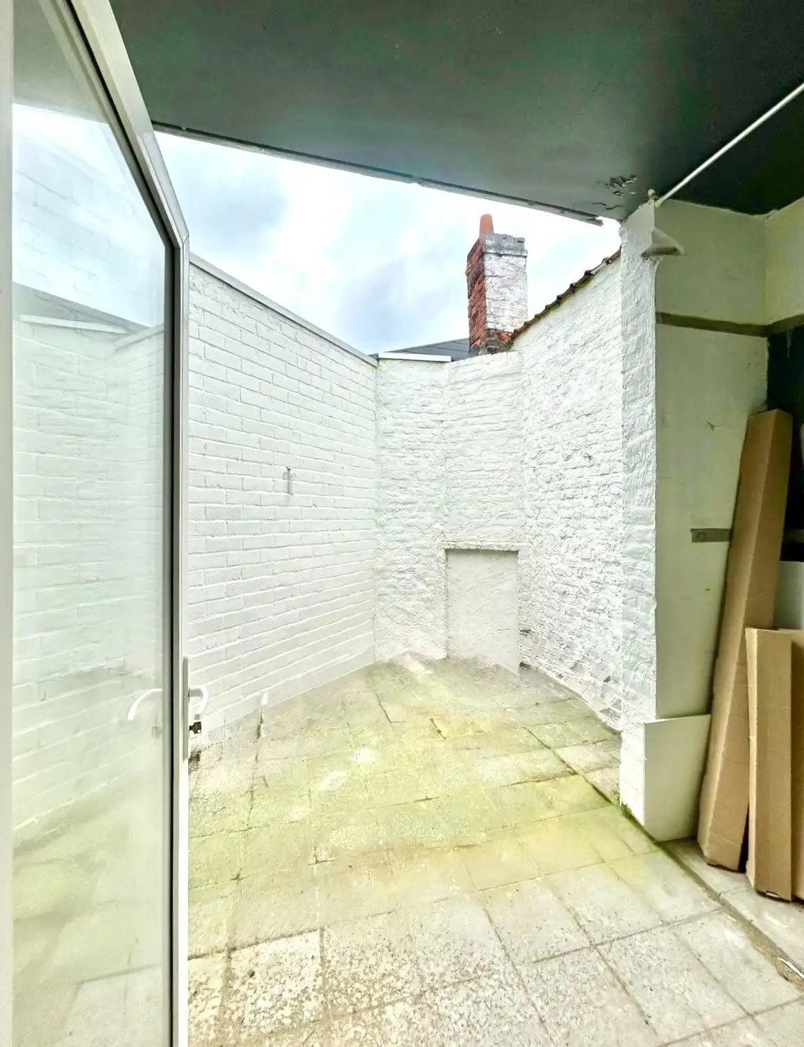 VERNIEUWD GELIJKVLOERS APPARTEMENT |1 SLPK | KOER | foto 15