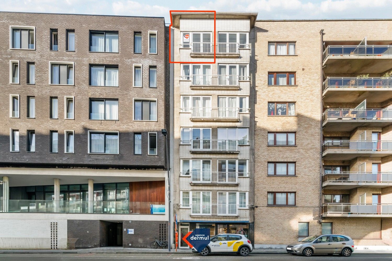 RESIDENTIE TRIANON foto {{pictureIndex}}