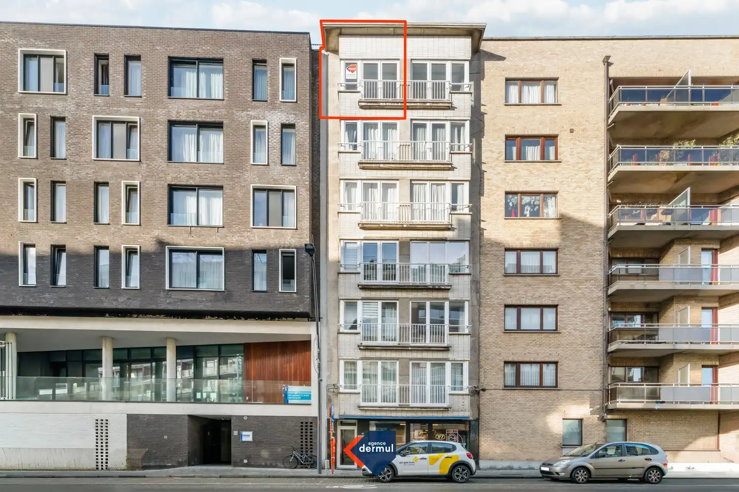 RESIDENTIE TRIANON foto {{pictureIndex}}