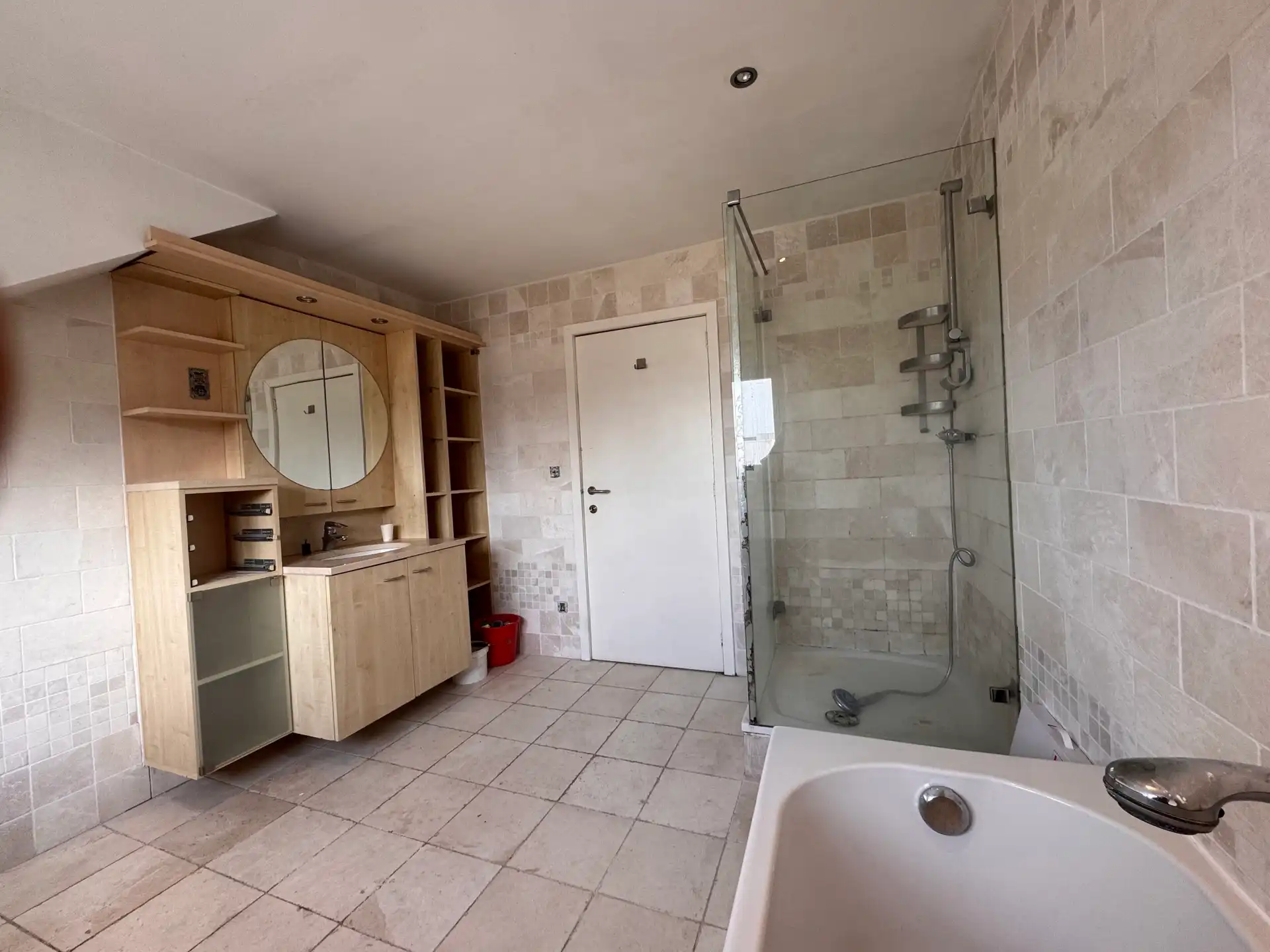 Woning met drie slaapkamers en tuin foto 14