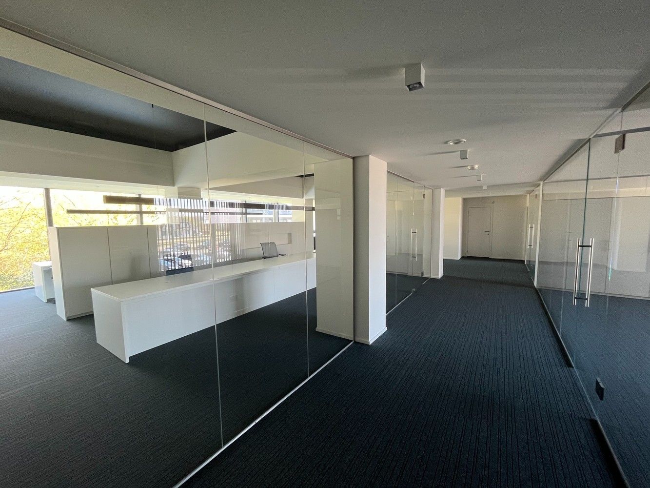652m² kantoren foto 16