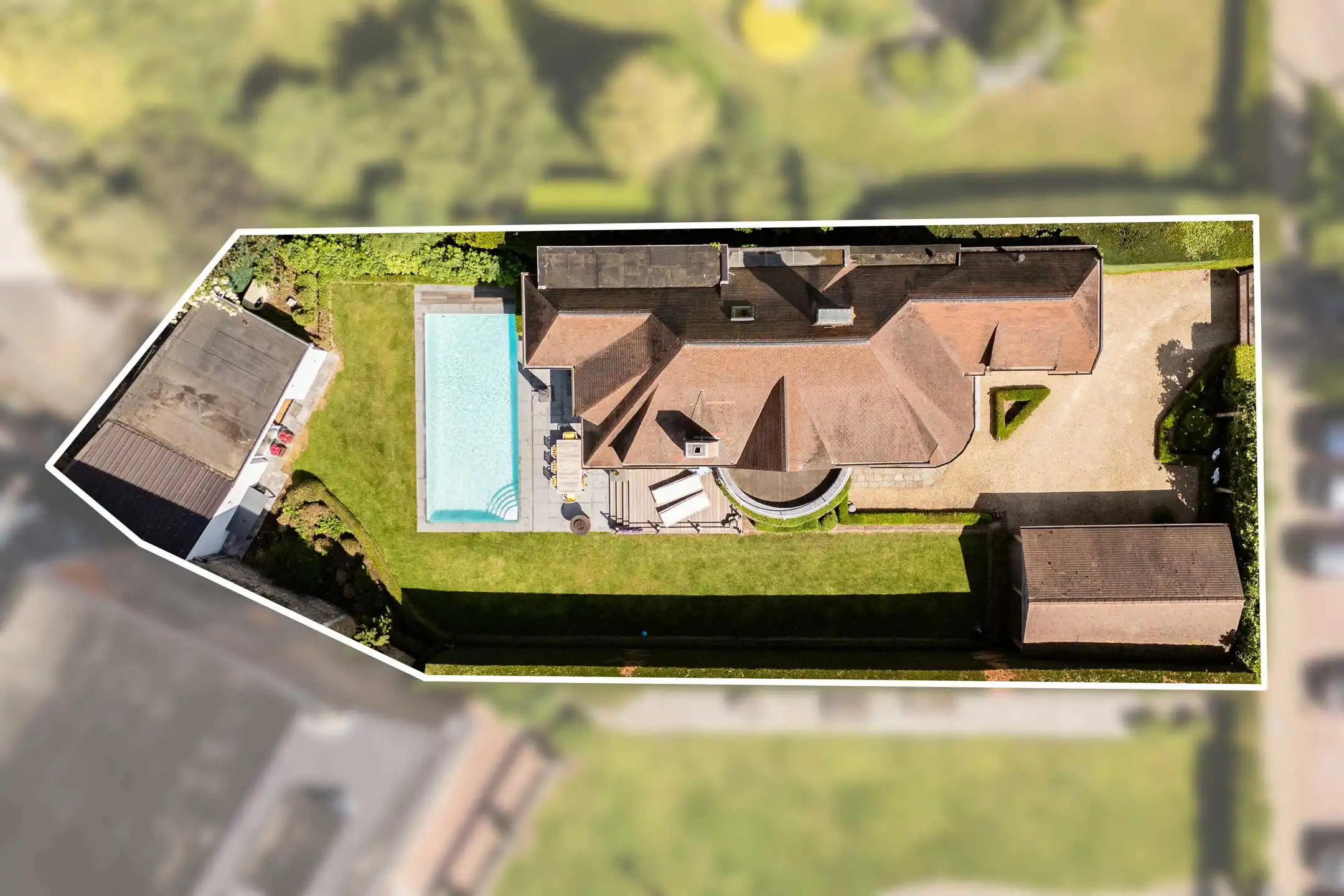 Unieke eigendom met zwembad & parkeergelegenheid! foto 30