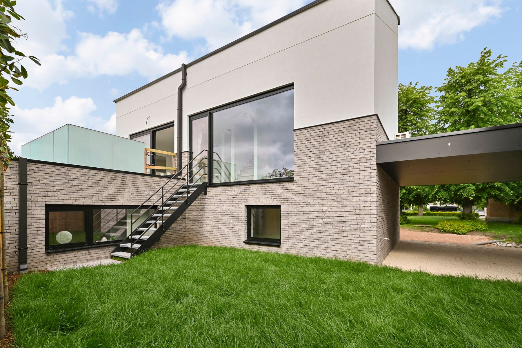 Moderne nieuwbouwwoning met unieke indeling  foto 1