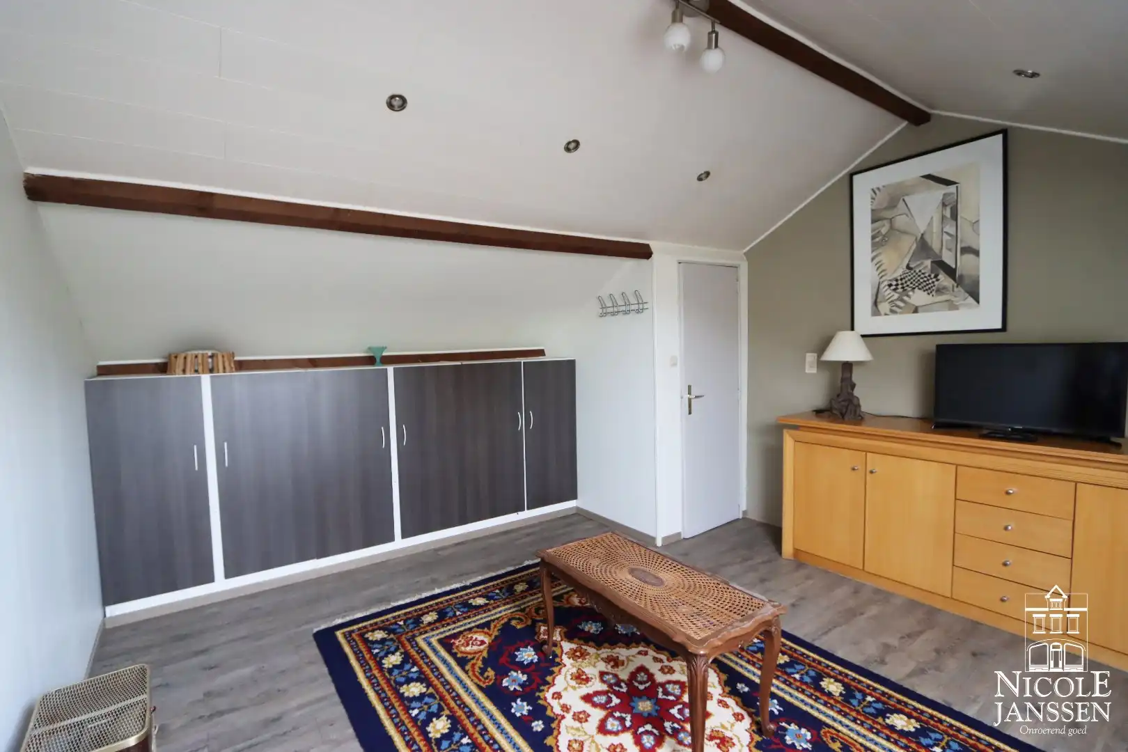 Verzorgde gezinswoning met mooie tuin in Geistingen foto 16