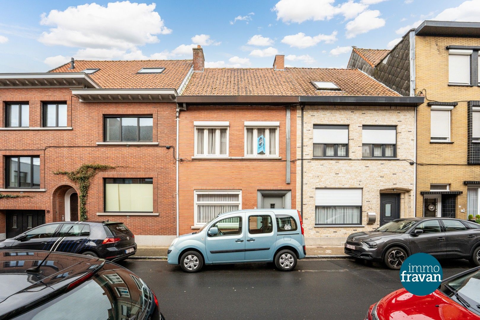 Te renoveren woning in Izegem foto 2