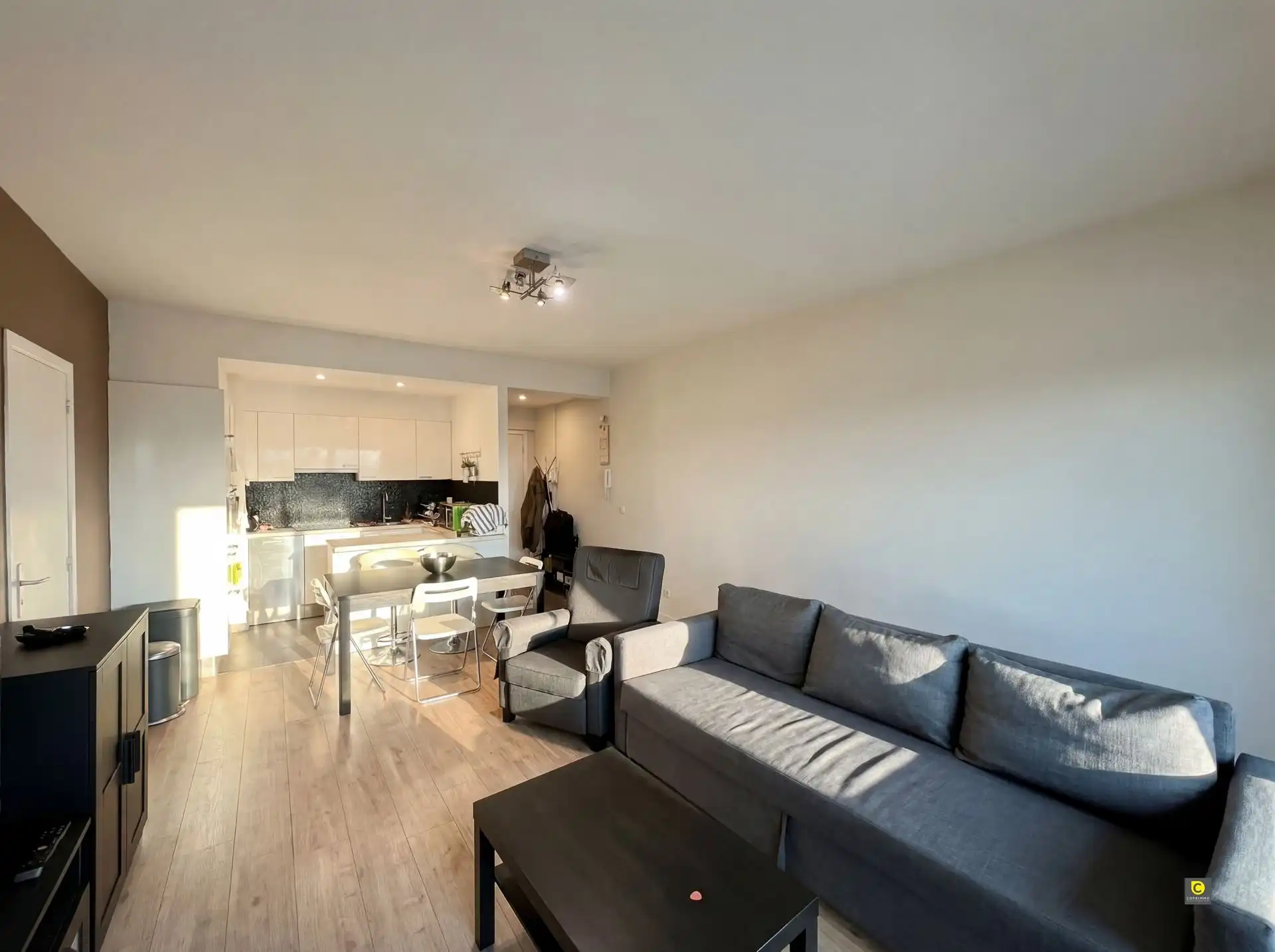 1-slk appartement met ruim terras! foto {{pictureIndex}}