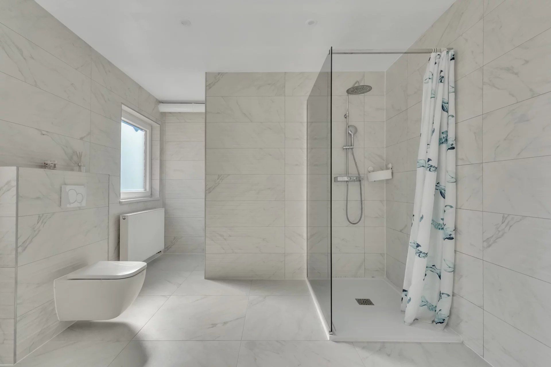 Ruime rijwoning nabij centrum Sint-Truiden foto 18