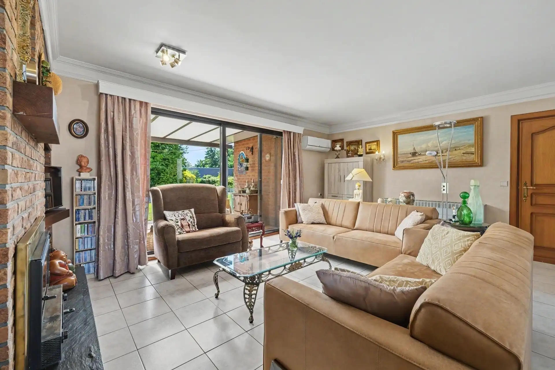 Ruime laagbouwwoning op een mooi perceel van 1.373m² foto 5
