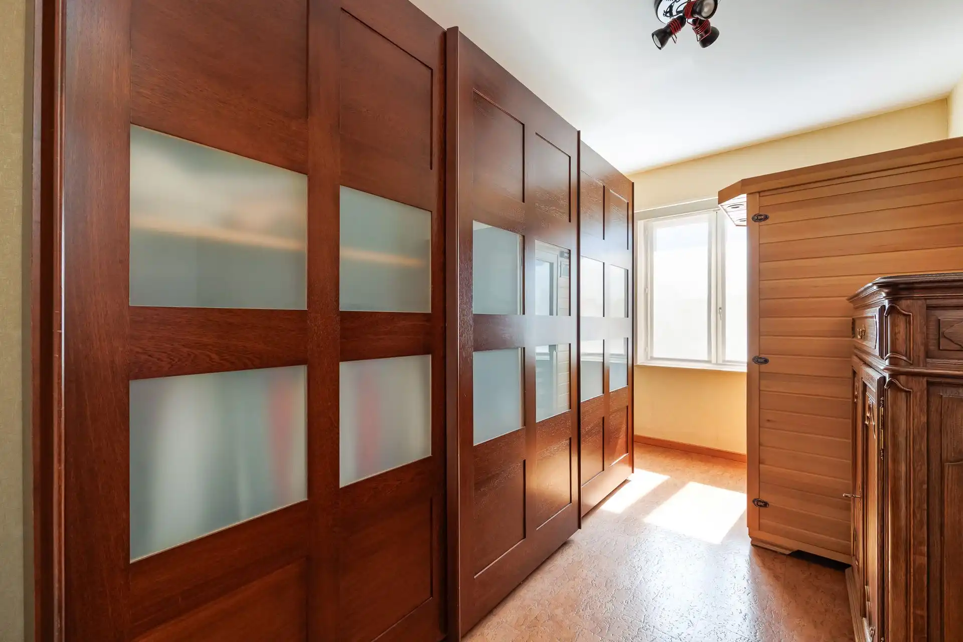 Fijne gezinswoning met 3 slaapkamers en ruime tuin foto 13