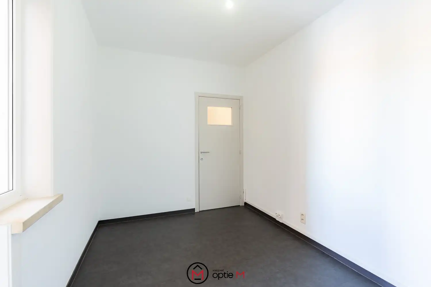 Instapklaar appartement te koop op goede locatie in Hasselt foto 18