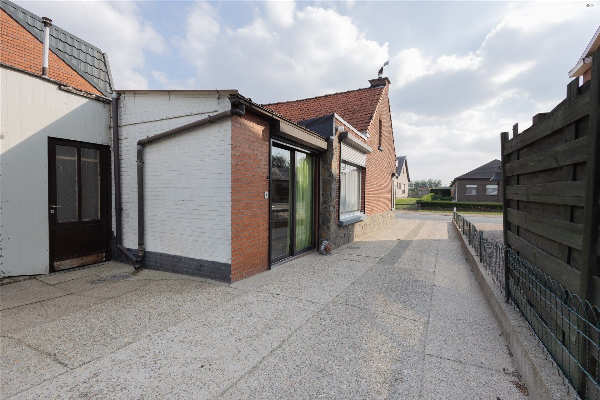 Half open bebouwing op 610m² foto 3