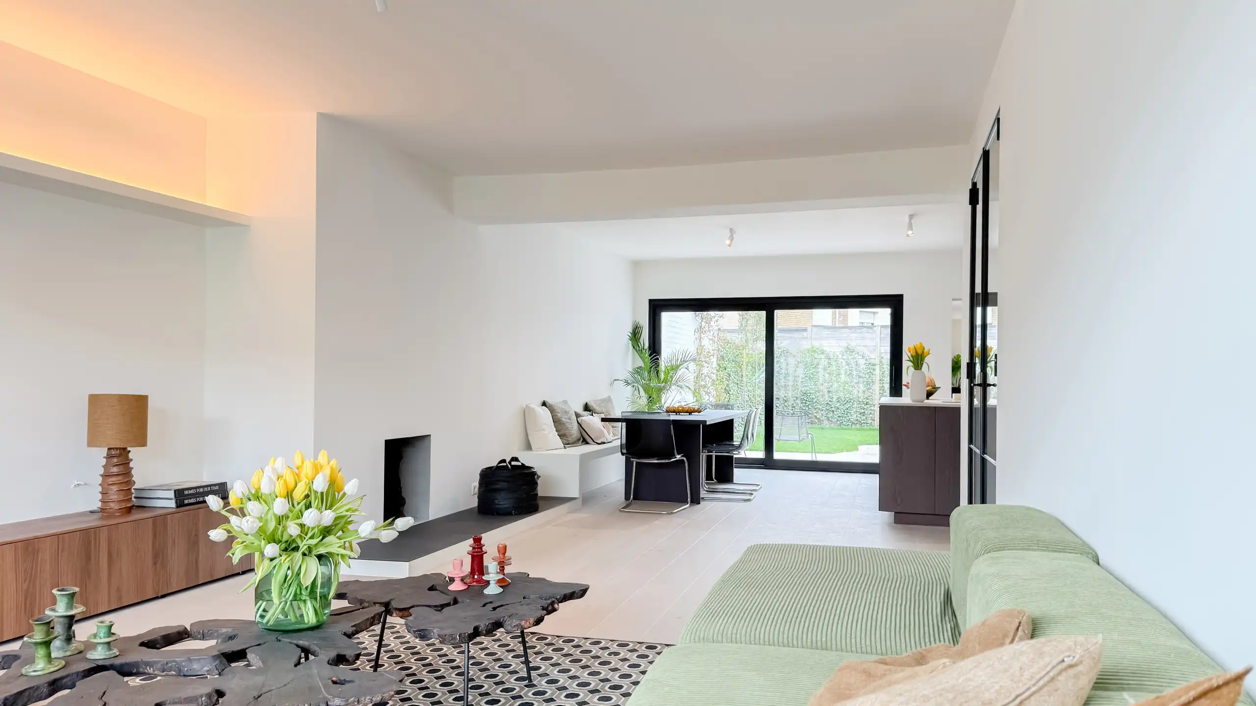 Gerenoveerde woning met zonnige tuin nabij de Graaf Jansdijk foto 16