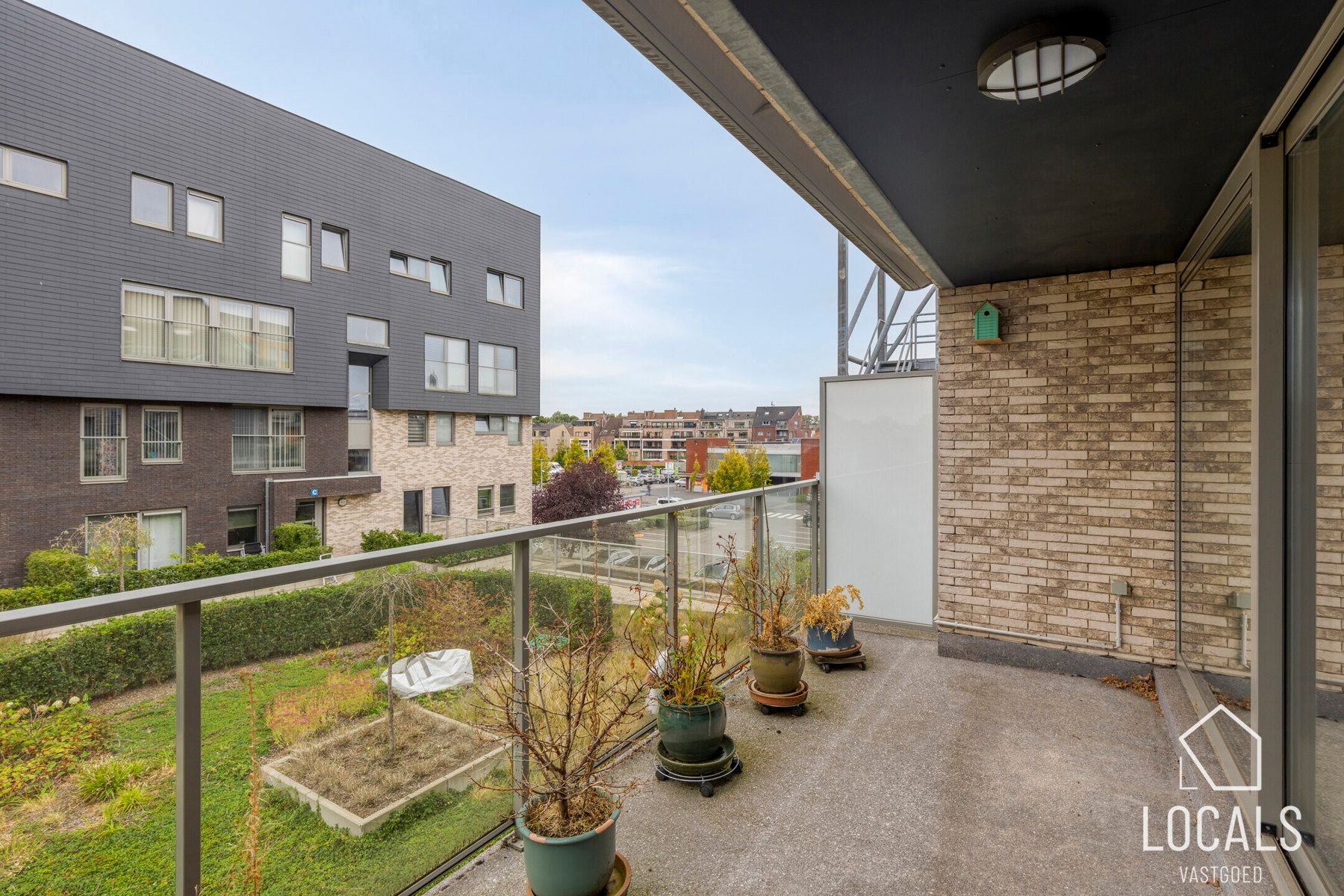 Ruim 2-slpk appartement met terras in centrum Ninove foto 12