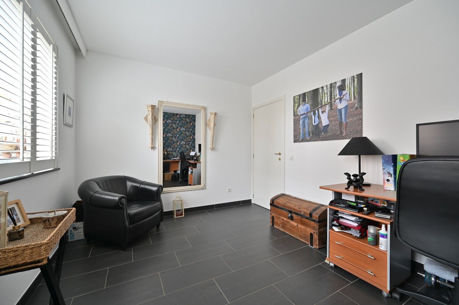 Modern, gelijkvloers hoekappartement van 125 m² met riant zonneterras en garagebox, rustig gelegen in Residentie La Scala te Lanaken-Gellik foto 17