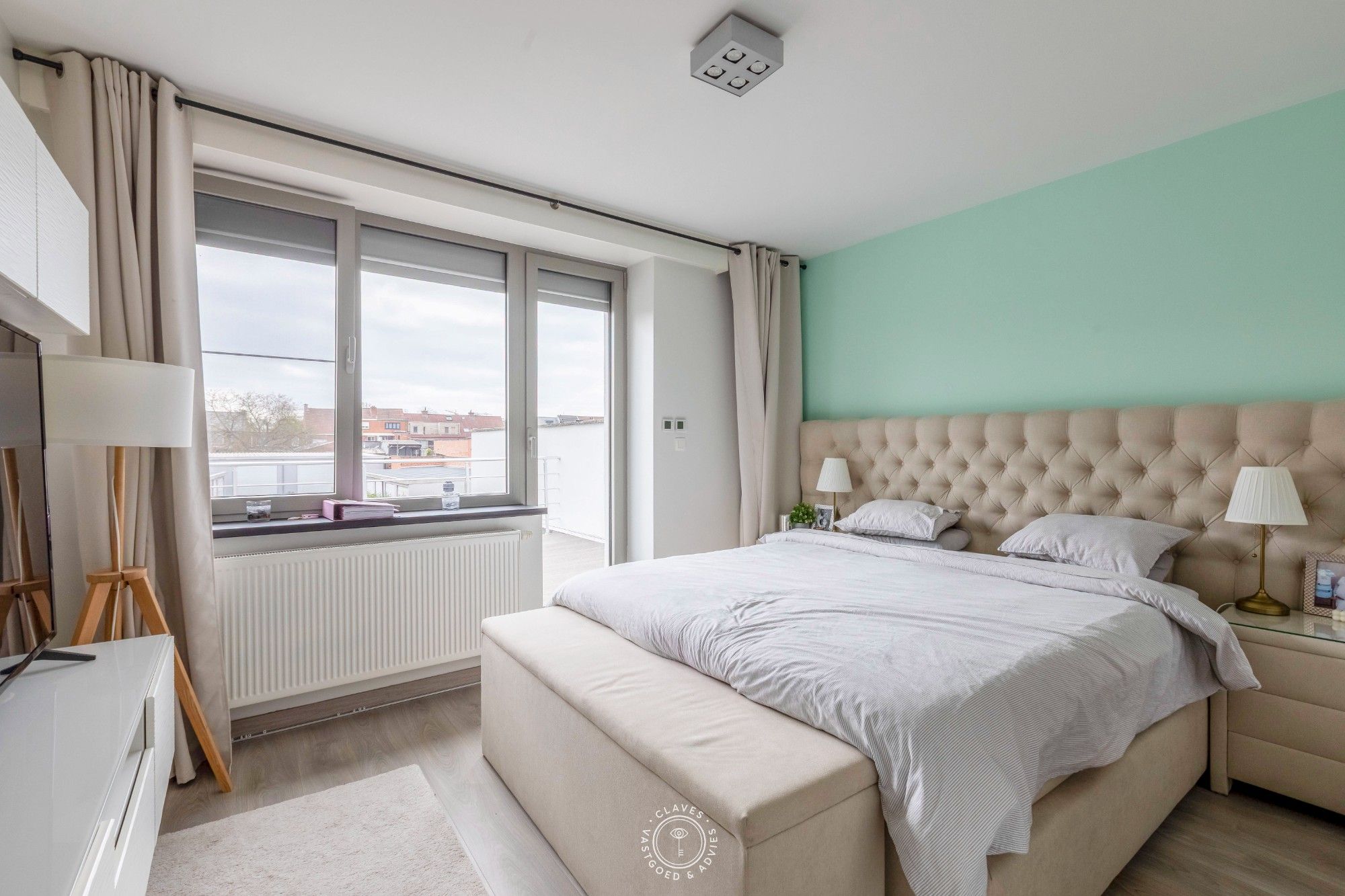 Unieke, ruime gezinswoning met 5 slaapkamers en 3 badkamers op topligging foto 14