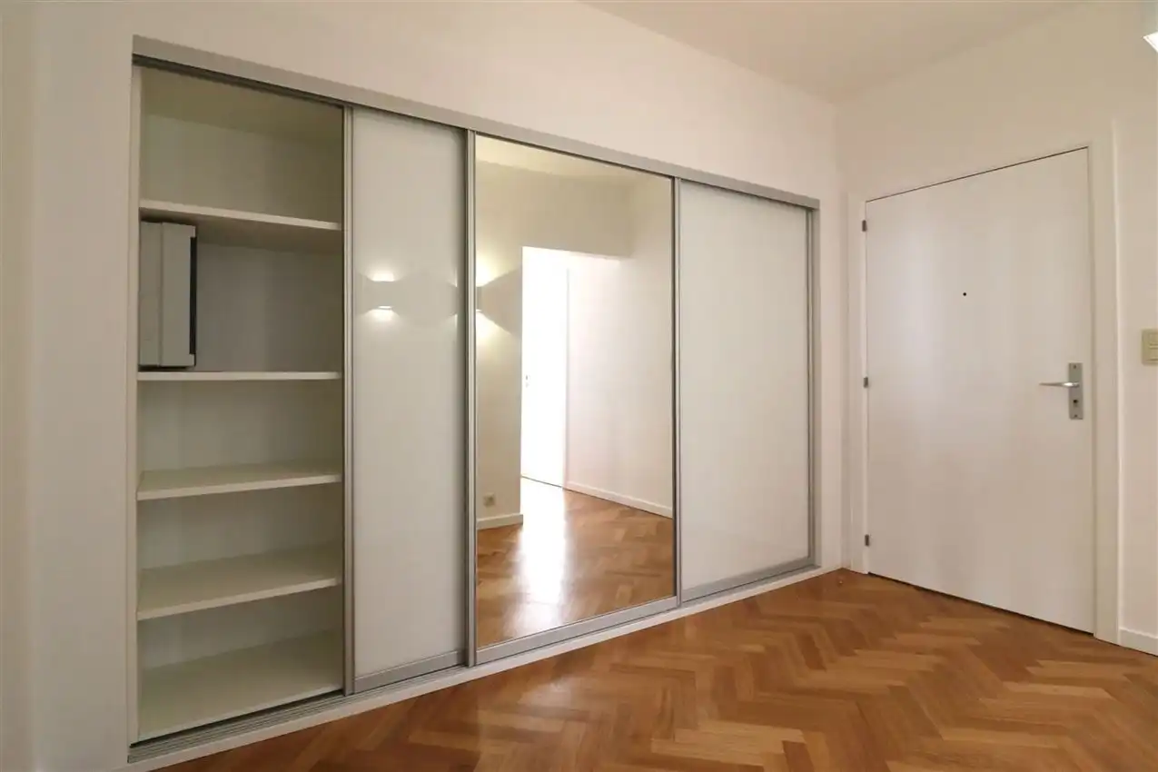 Stijlvol en instapklaar wonen met zicht op warandepark foto 7