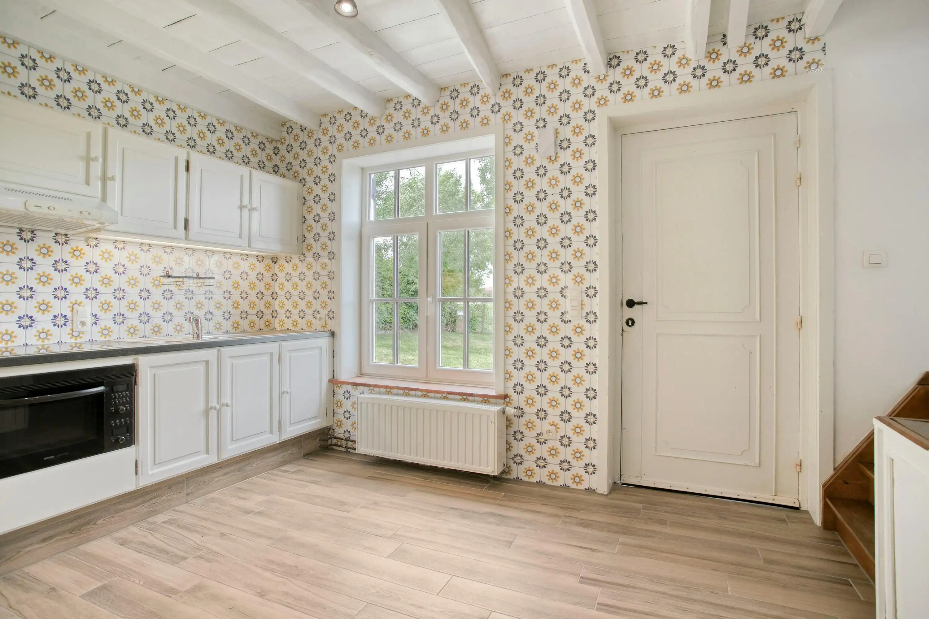 Gerenoveerde landelijke woning met 4 slaapkamers op 897 m². foto 4