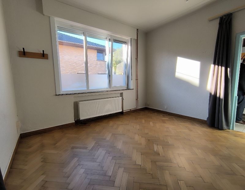 Ruime alleenstaande woning foto 9