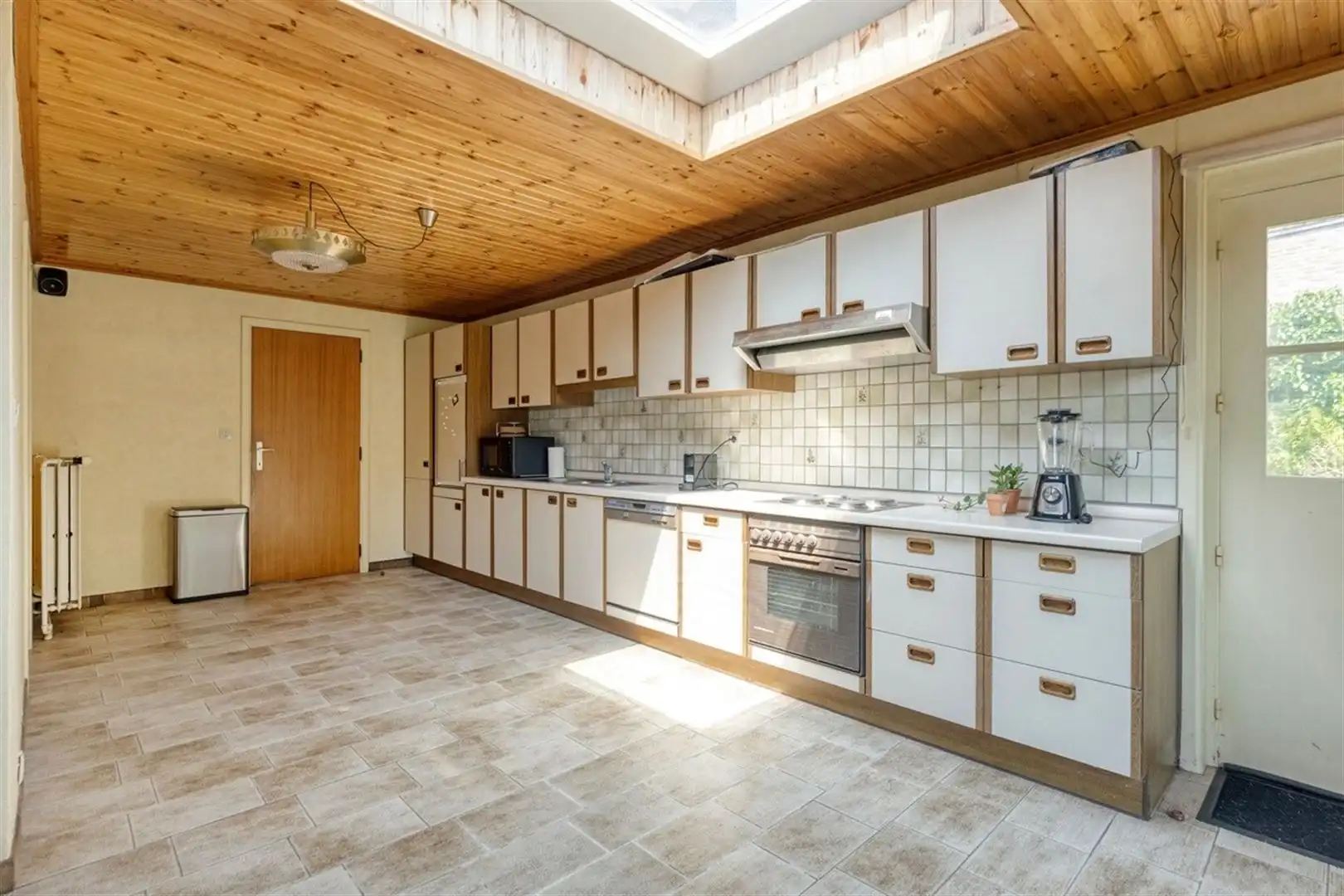 Mooi gelegen te renoveren woning op de Wolvenberg foto 14