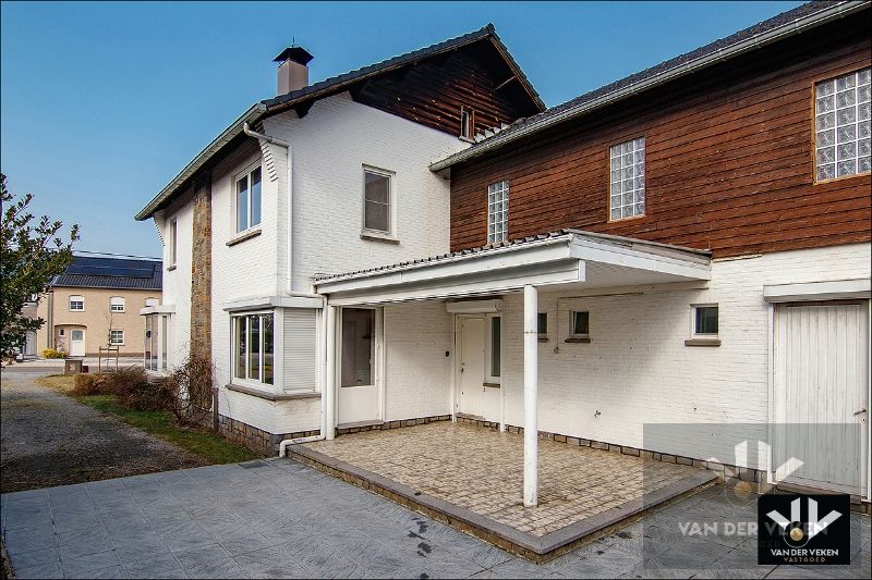 Multifunctioneel eigendom met 2 wooneenheden op een riant perceel van 21 aren 83 centiaren op een goed bereikbare, rustige locatie in Diepenbeek foto 8