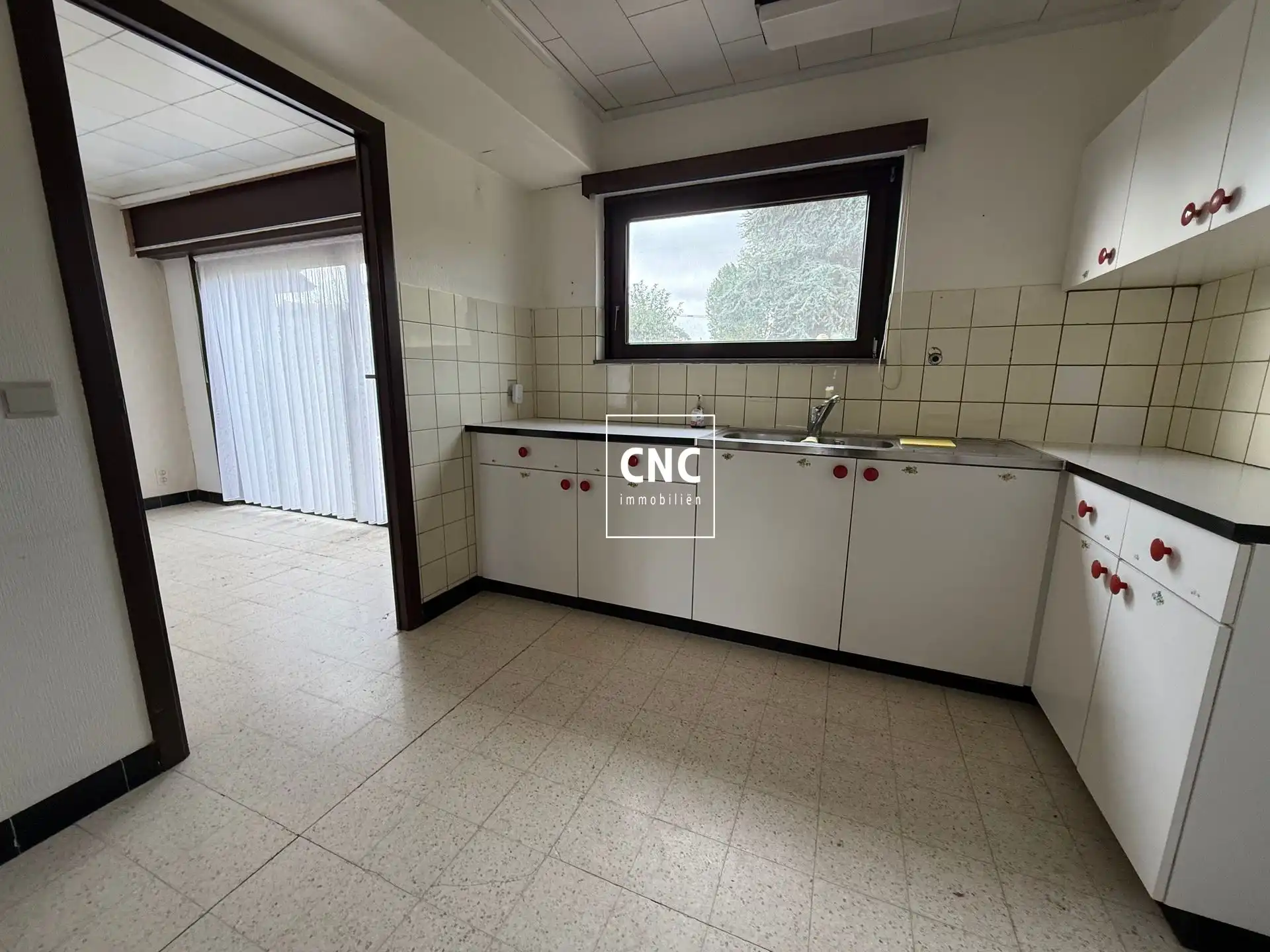 Ruime rijwoning met 5 slaapkamers en zuidgerichte tuin foto 6
