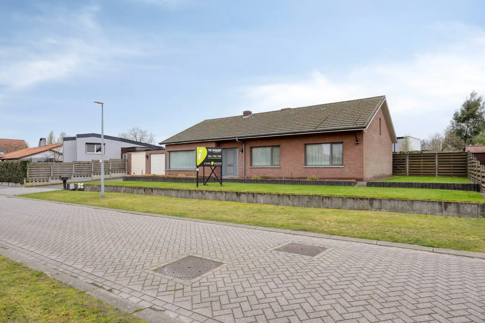 Hoofdfoto van de publicatie: Ruim ingedeelde gelijkvloers woning op een mooi breed perceel van 812 m².