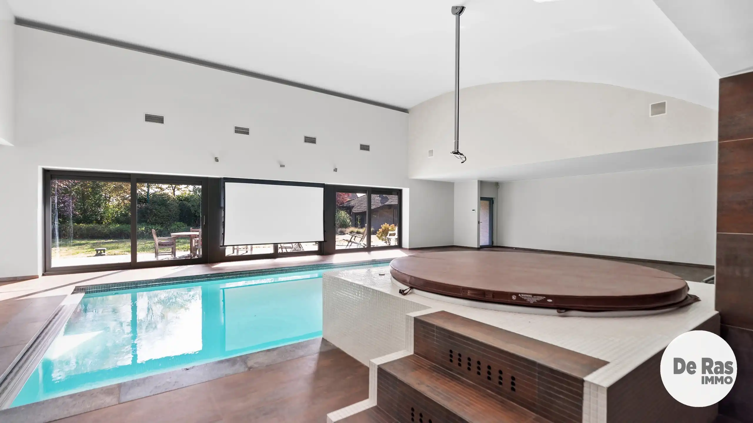 LAARNE - Karaktervolle villa met binnenzwembad op perceel van 42 are foto 34