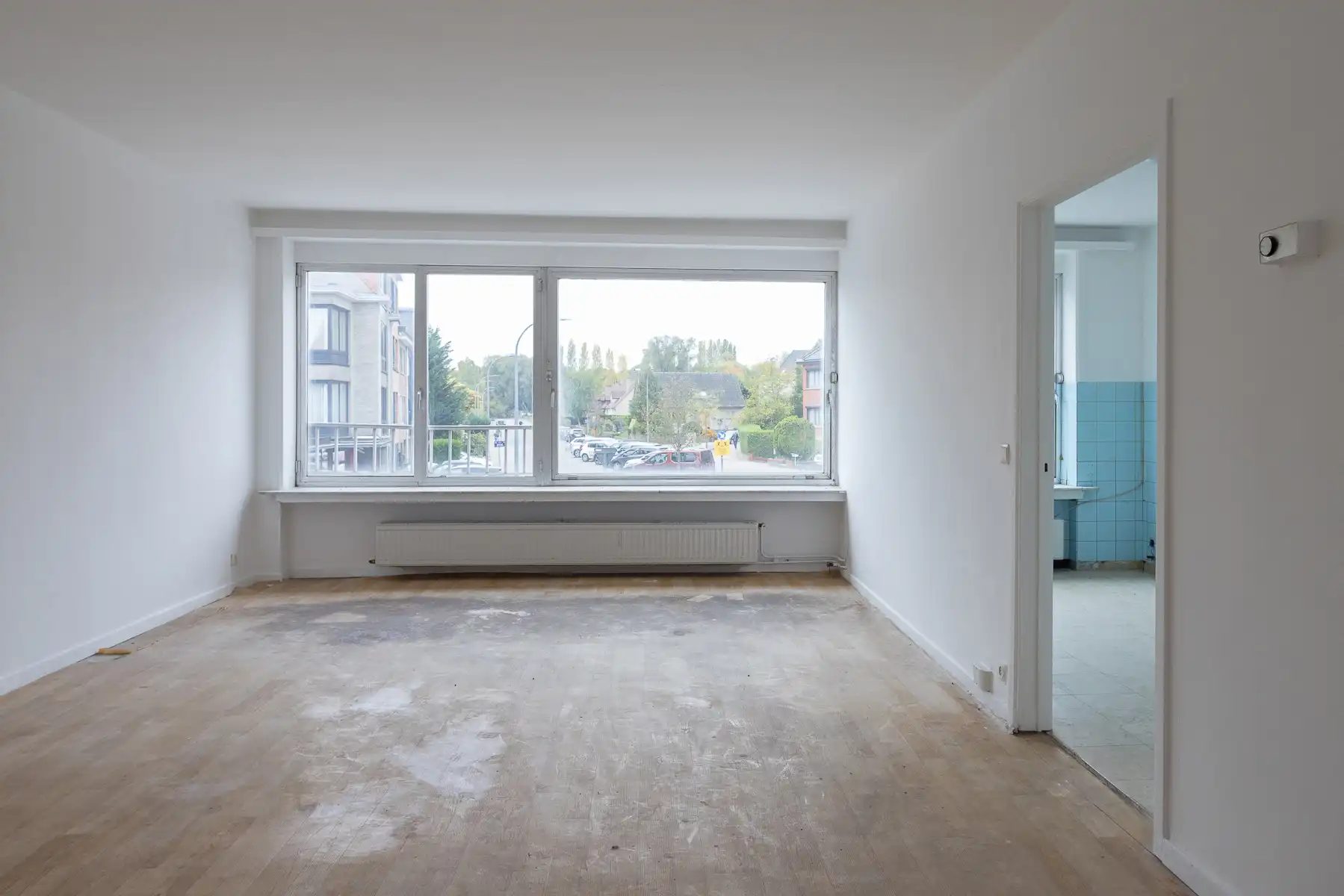 Te renoveren appartement met twee slaapkamers foto 3