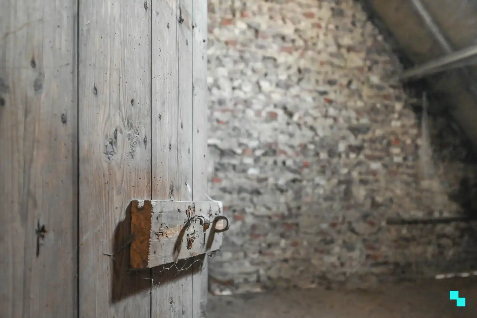 Landelijk gelegen, te renoveren woning op 1.767m² perceel foto 24