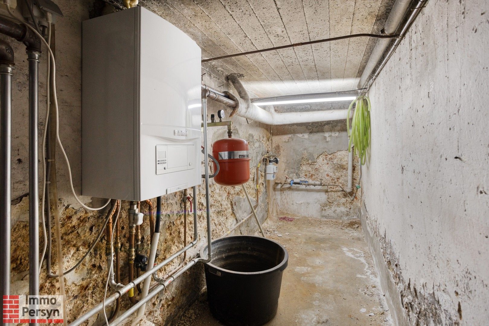 Charmante te renoveren halfopen woning met erker en garage in Scherpenheuvel-Zichem foto 25