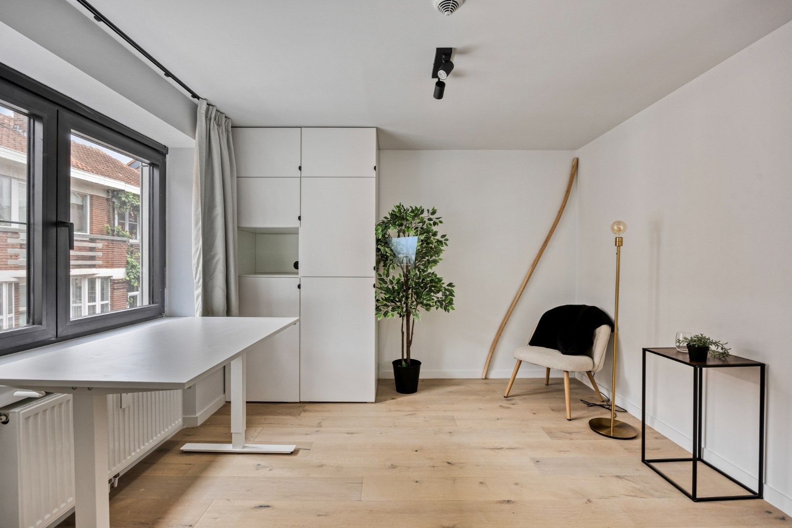 Volledig gerenoveerde en gemeubelde studentenkamers met privé-sanitair. foto 12