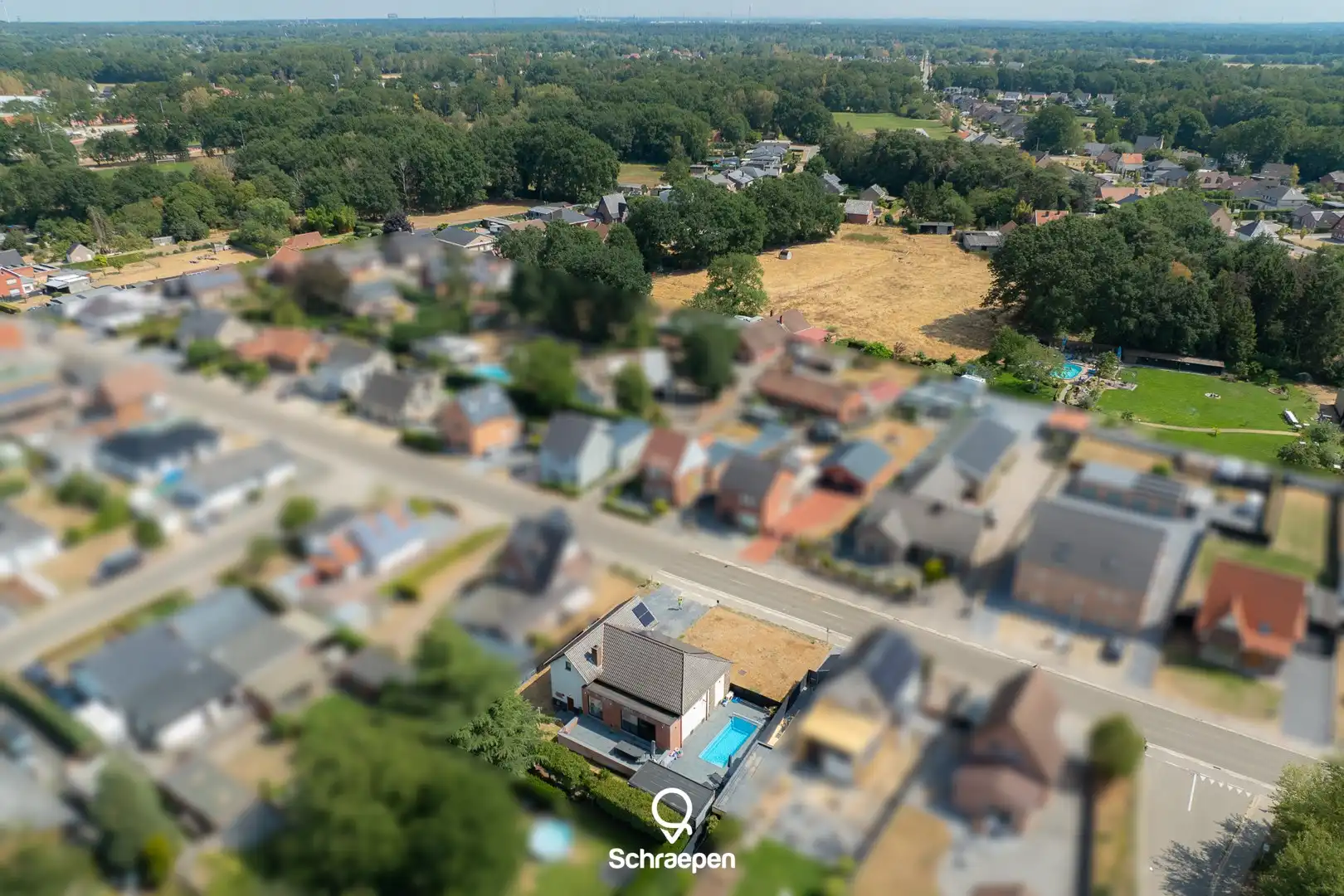 Instapklare én energiezuinige gezinswoning (206 m²) met zwembad op centrale ligging te Zonhoven! foto 25