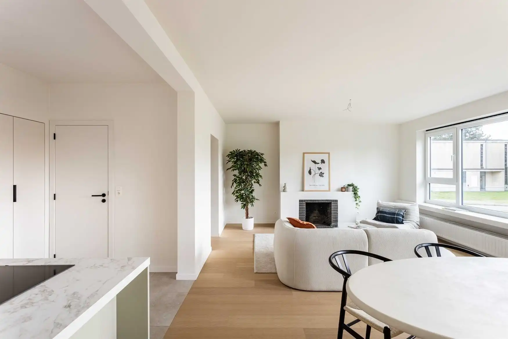 Gerenoveerd appartement met 3 slaapkamers in Sint-Amandsberg foto 8