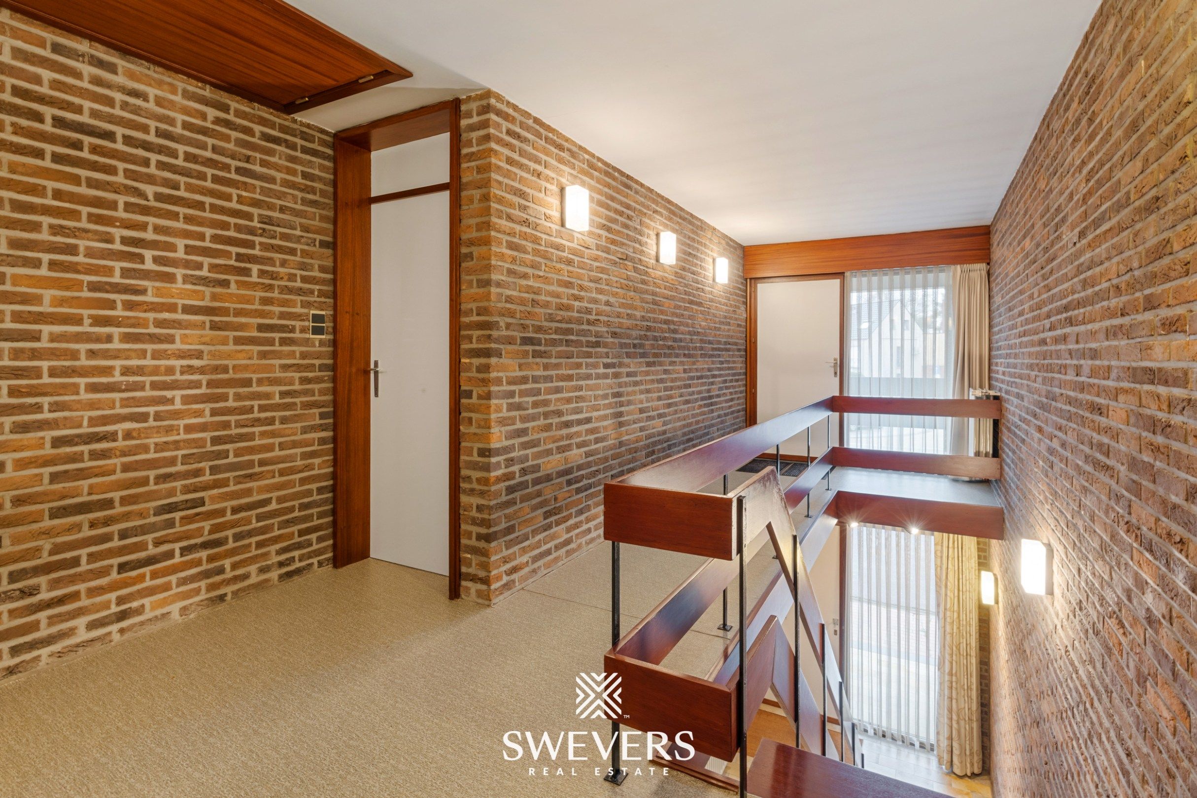 Vrijstaande woning met 329 m² wooncomfort, praktijkruimte en grote tuin foto 13