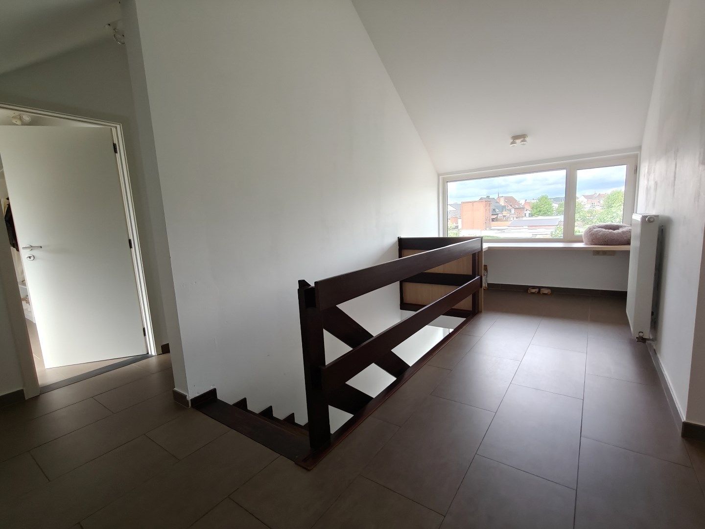 Stijlvolle en ruime loft met terras en bureauruimte  foto 6